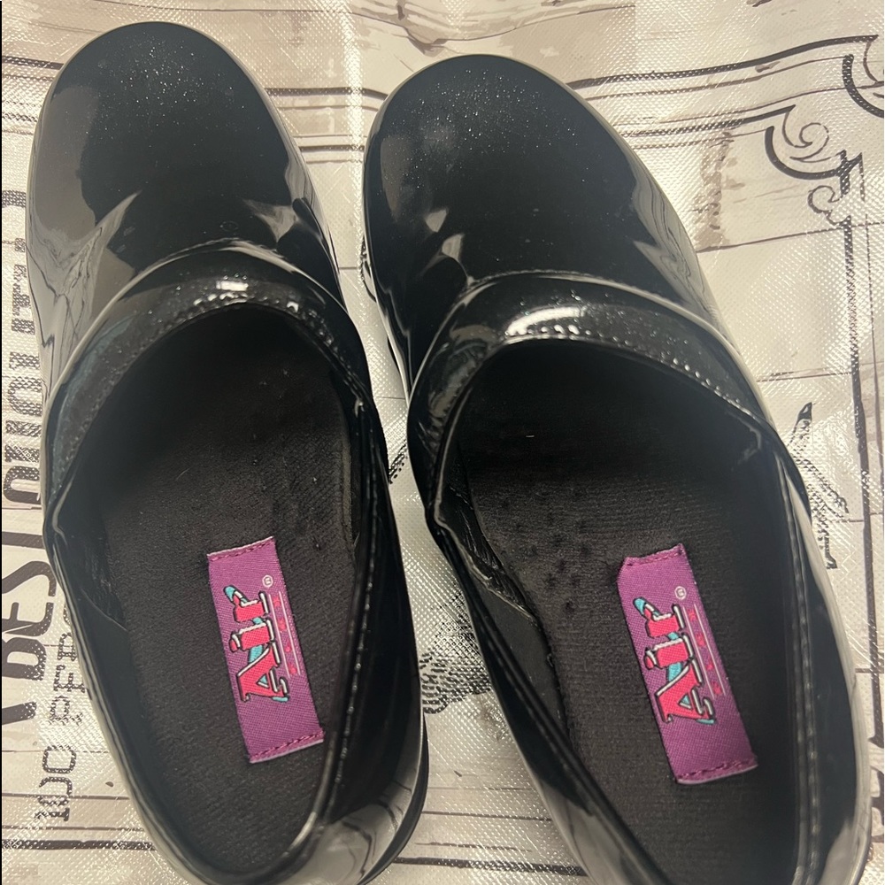 Brand New Air Flex Shoes